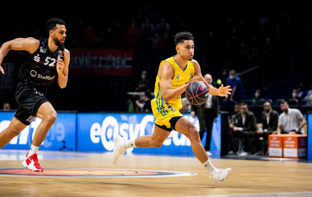 教练组和队 教练组和队