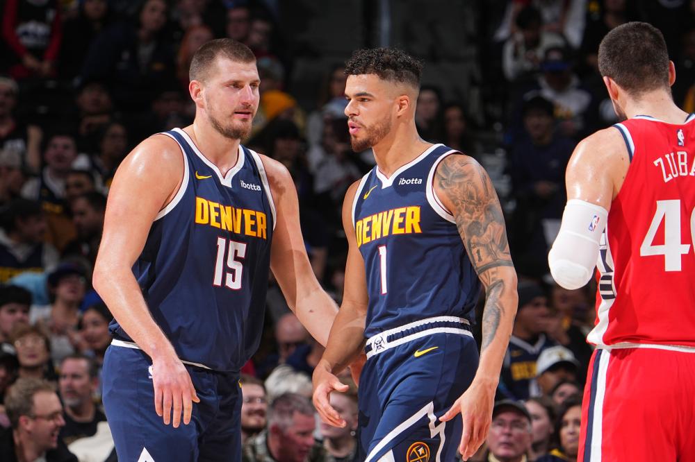 他在俱乐部 他在俱乐部