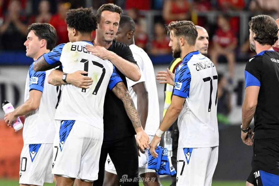 甲表现极为 甲表现极为