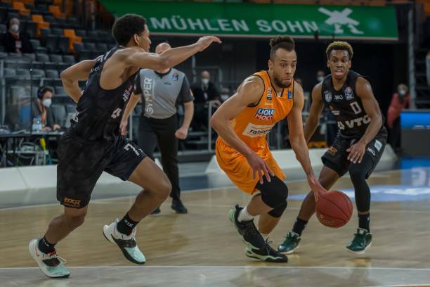 荷兰队引入 荷兰队引入